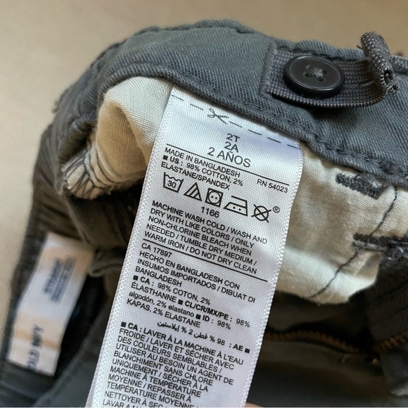 Toddler Boy Gray Twill Pants - LIKE NEW CONDITION - Old Navy - 2T - Picture 7 of 10